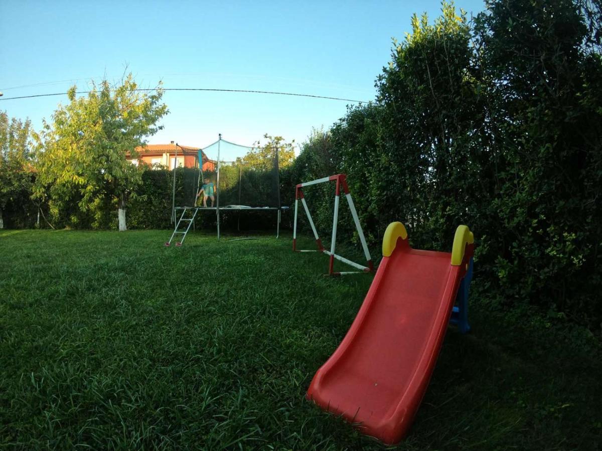 Guest House Ezerets Экстерьер фото